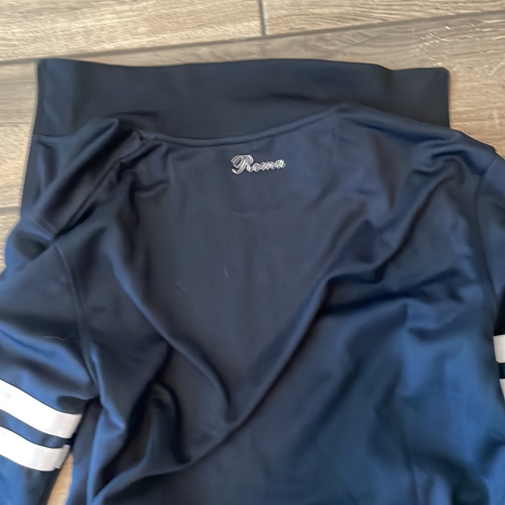 Small Ellesse jacket. - Picture 3 of 3